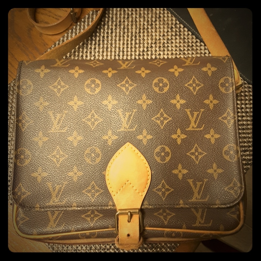 Louis Vuitton Cartouchiere gm cross body messenger